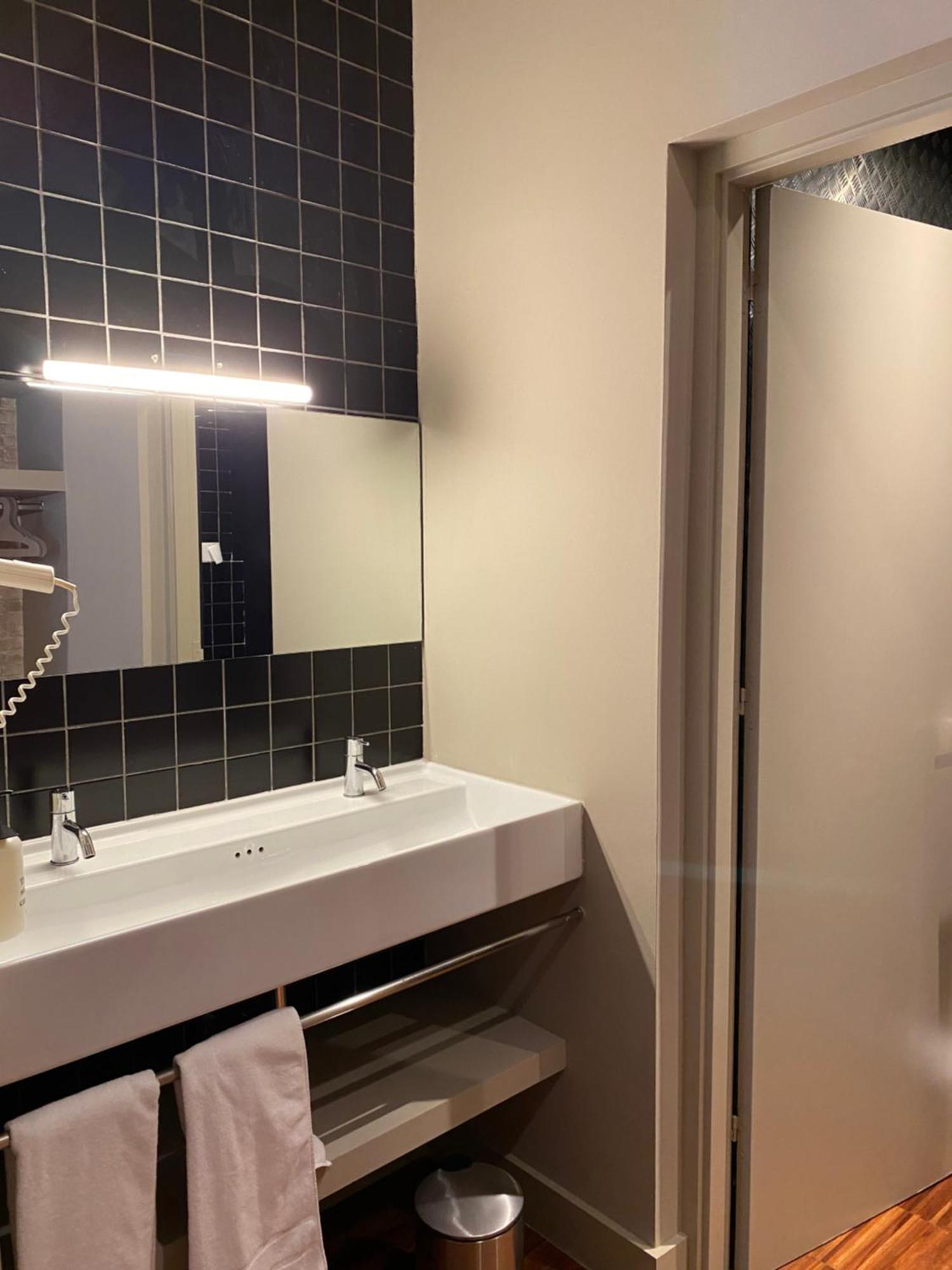 Uma Suites Pau Claris Barcelona Exterior photo
